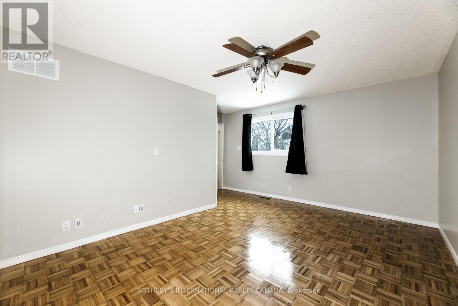 36 Ailsa Drive, Georgina, Ontario  L4P 3N5 - Photo 17 - N12758238