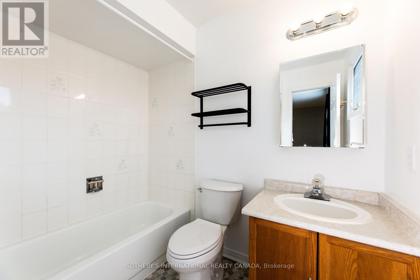 36 Ailsa Drive, Georgina, Ontario  L4P 3N5 - Photo 31 - N12758238