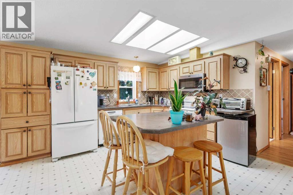 220, 5241 Township Road 325a, Rural Mountain View County, Alberta  T0M 1X0 - Photo 12 - A2260142