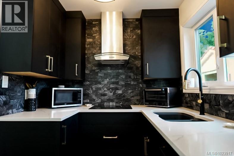 511 Panorama Pl, Parksville, British Columbia  V9P 1A4 - Photo 13 - 1023917