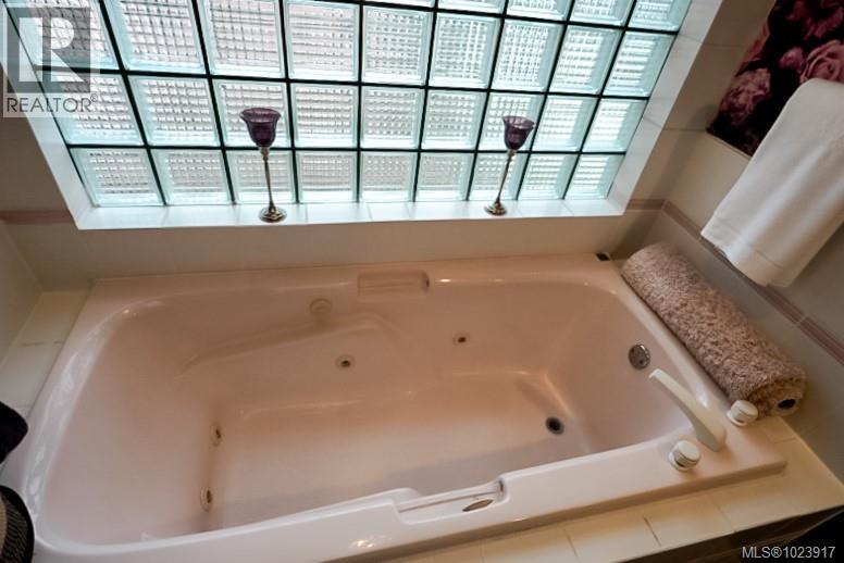 511 Panorama Pl, Parksville, British Columbia  V9P 1A4 - Photo 49 - 1023917