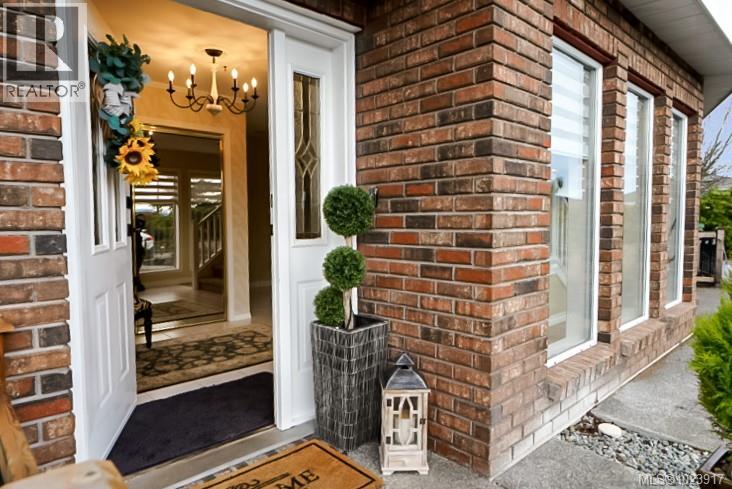 511 Panorama Pl, Parksville, British Columbia  V9P 1A4 - Photo 5 - 1023917