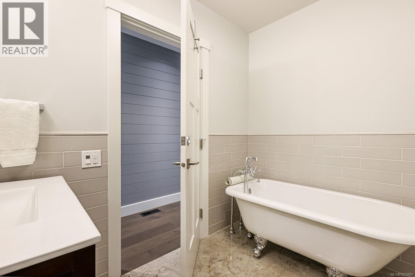 1755 Admiral Tryon Blvd, French Creek, British Columbia  V9P 2V2 - Photo 22 - 1023807