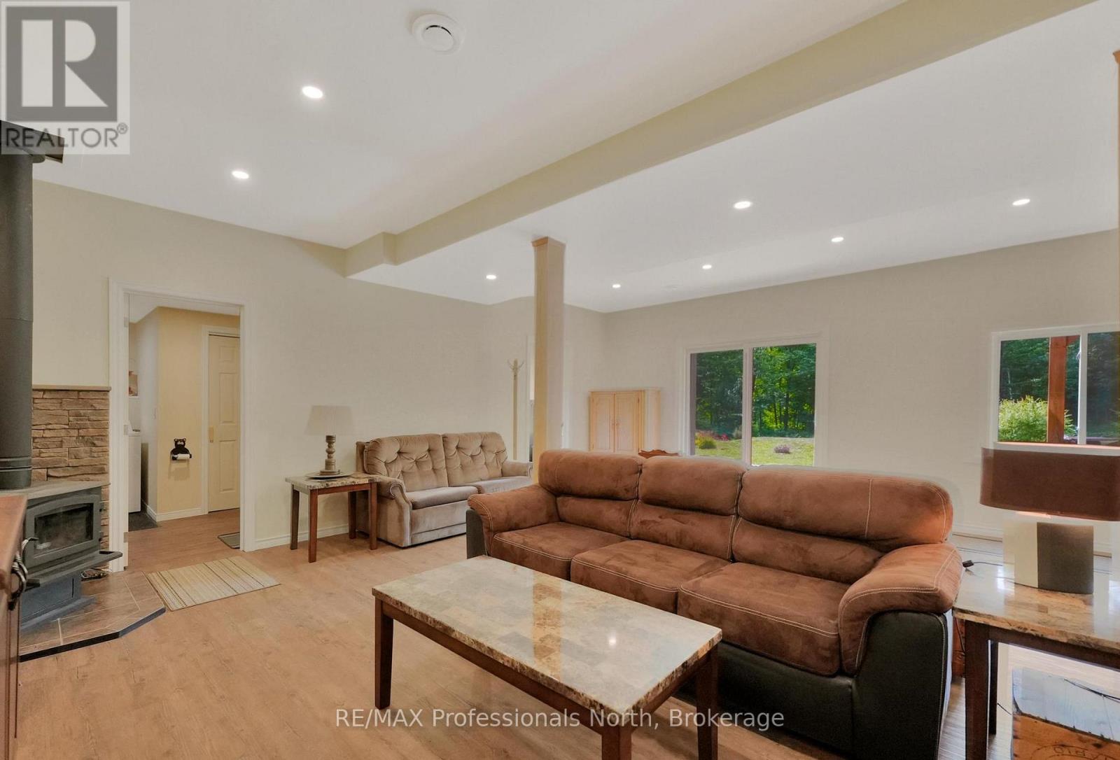 1453 Minnicock Lake Road, Dysart Et Al, Ontario  K0M 1S0 - Photo 11 - X12490266