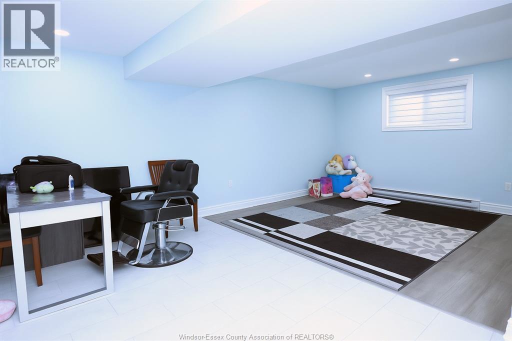 3125 Locust Court, Windsor, Ontario  N8R 2B1 - Photo 15 - 26002619