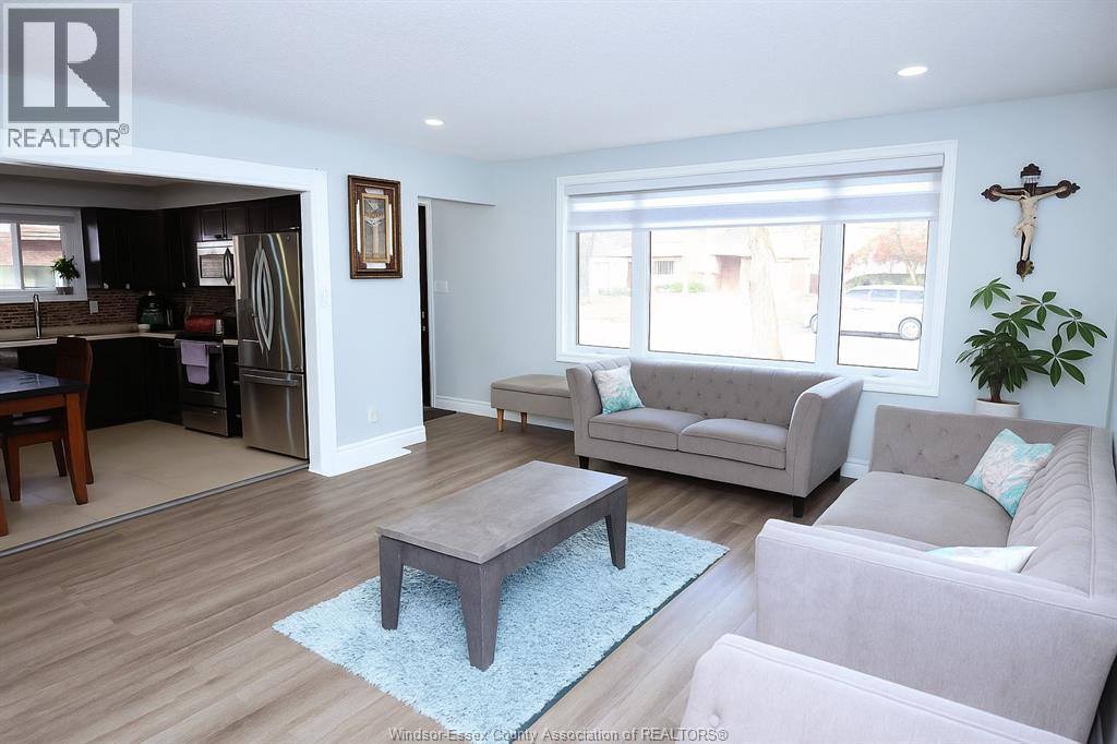 3125 Locust Court, Windsor, Ontario  N8R 2B1 - Photo 5 - 26002619