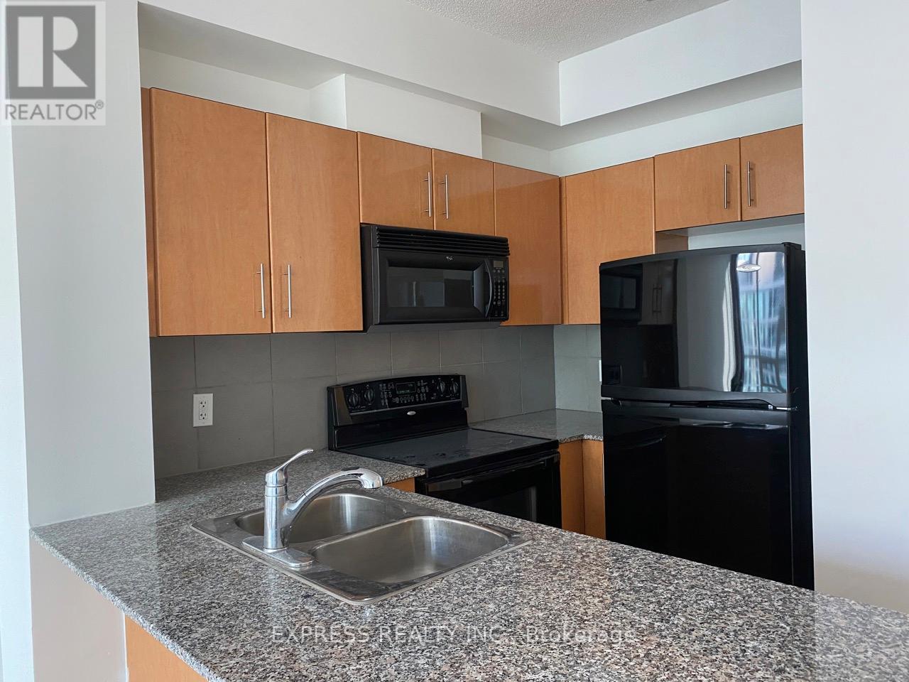 3704 - 16 Yonge Street, Toronto, Ontario  M5E 2A1 - Photo 2 - C12759338