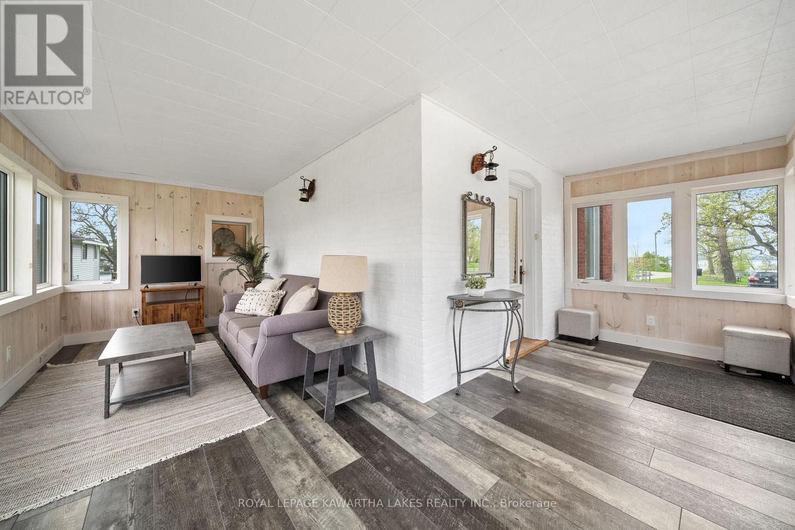 45 Oak Street, Kawartha Lakes (Fenelon Falls), Ontario  K0M 1N0 - Photo 9 - X12759466