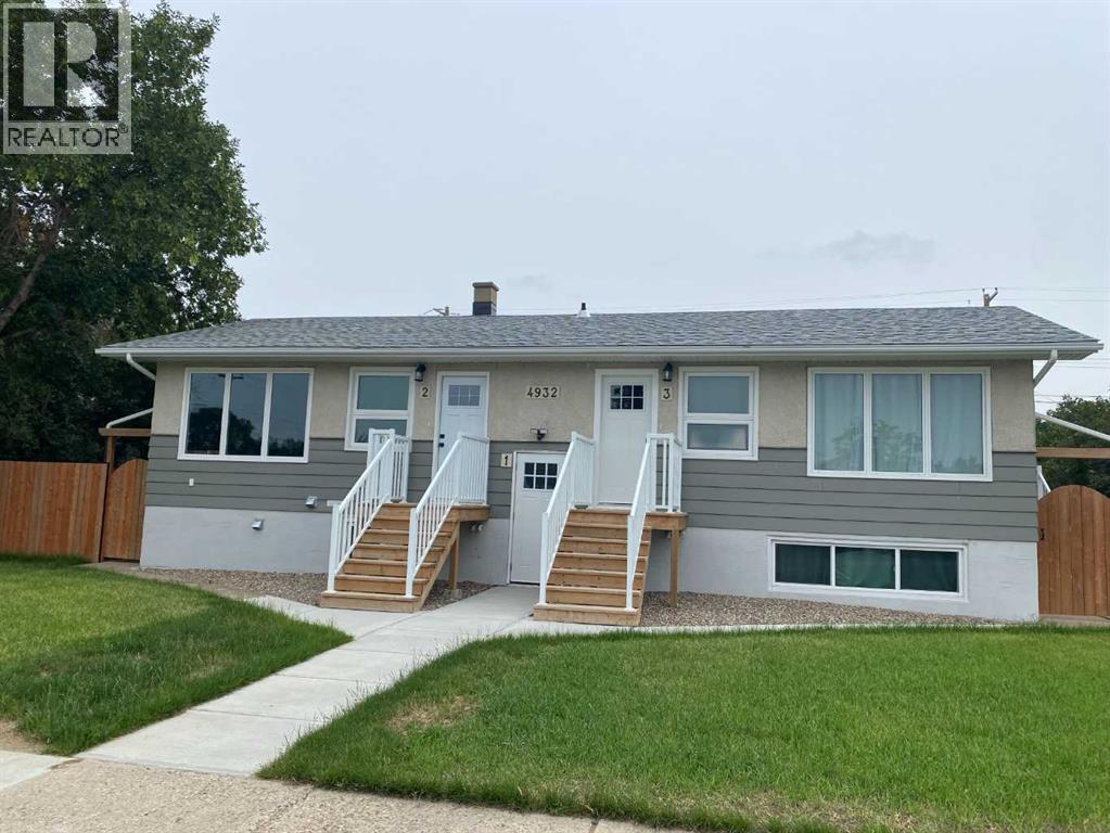 4932 57 Avenue, Taber, Alberta