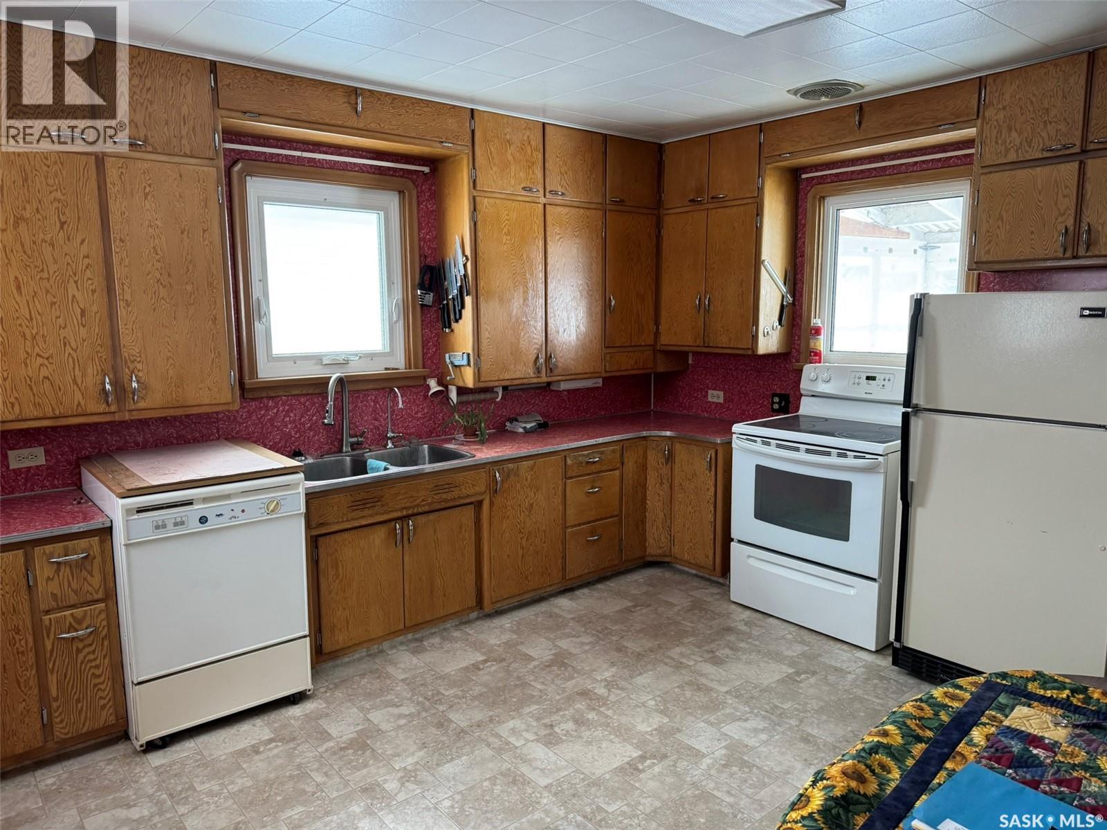 112 2nd Avenue W, Kelvington, Saskatchewan  S0A 1W0 - Photo 7 - SK021823