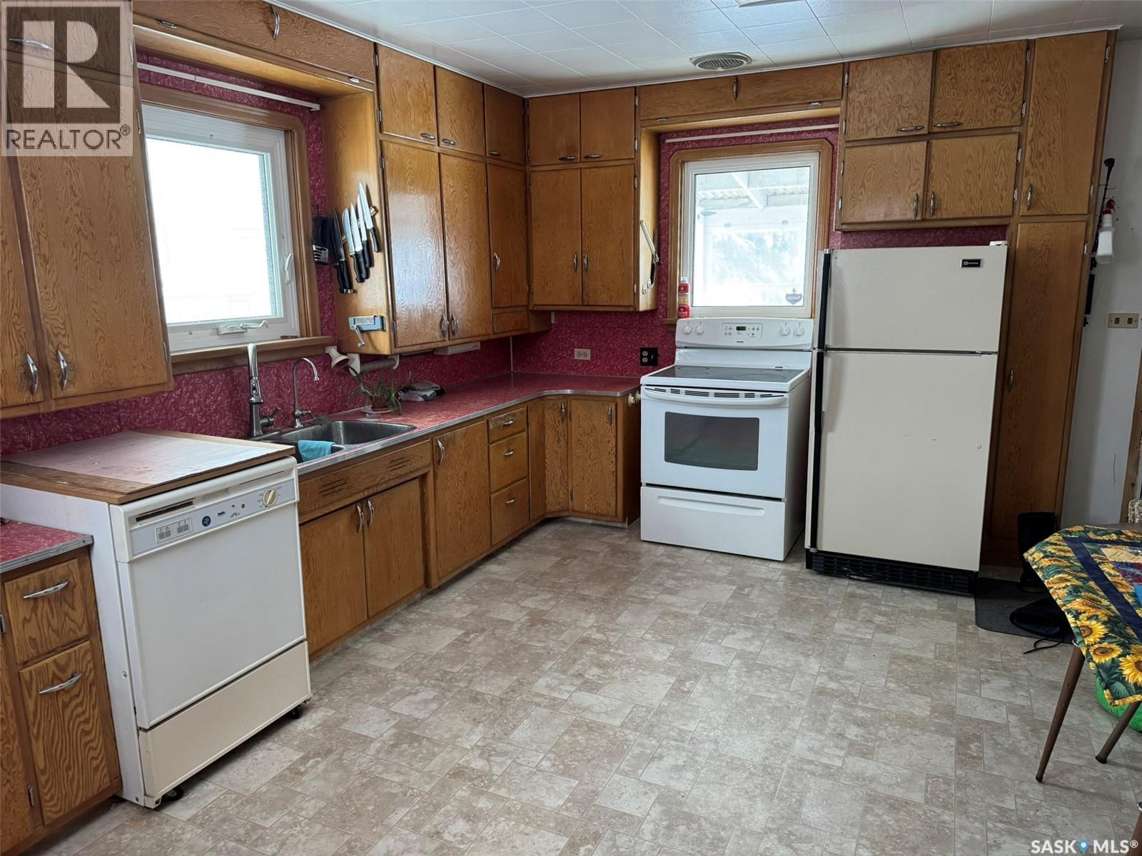 112 2nd Avenue W, Kelvington, Saskatchewan  S0A 1W0 - Photo 4 - SK021823