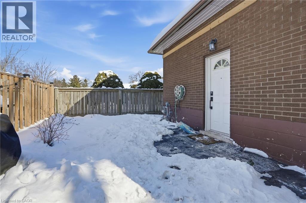 92 South Bend Road W Unit# Lower, Hamilton, Ontario  L9C 1N1 - Photo 4 - 40791540