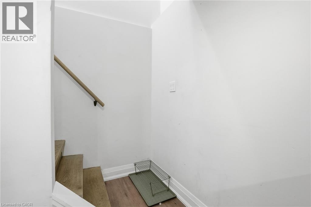 92 South Bend Road W Unit# Lower, Hamilton, Ontario  L9C 1N1 - Photo 5 - 40791540