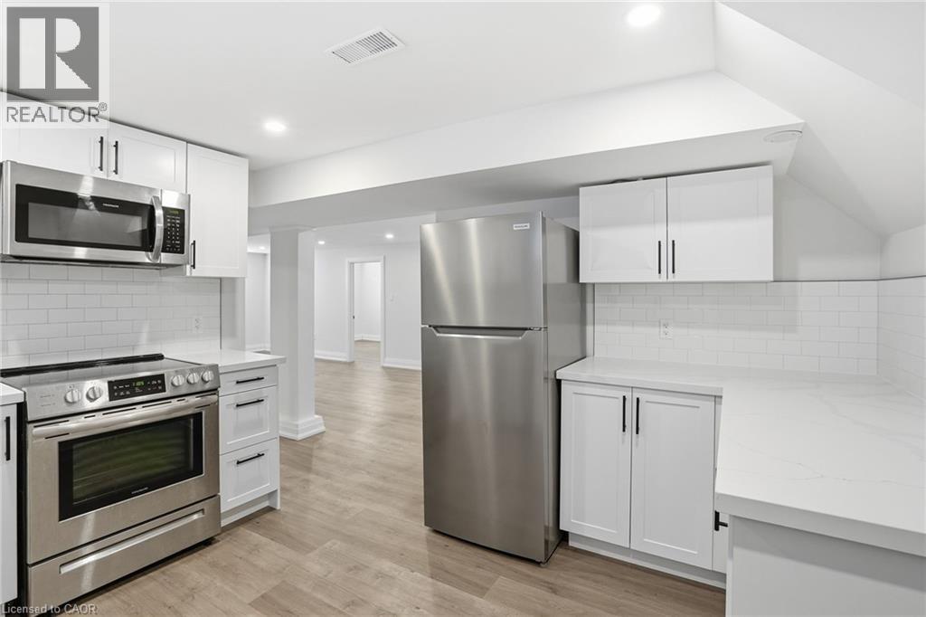 92 South Bend Road W Unit# Lower, Hamilton, Ontario  L9C 1N1 - Photo 7 - 40791540