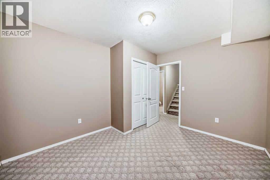 17 Royal Birkdale Crescent Nw, Calgary, Alberta  T3G 5R4 - Photo 36 - A2278941