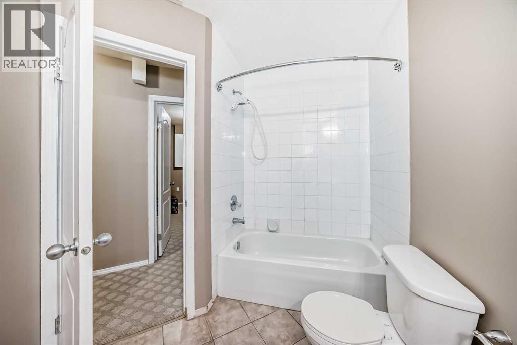 17 Royal Birkdale Crescent Nw, Calgary, Alberta  T3G 5R4 - Photo 40 - A2278941