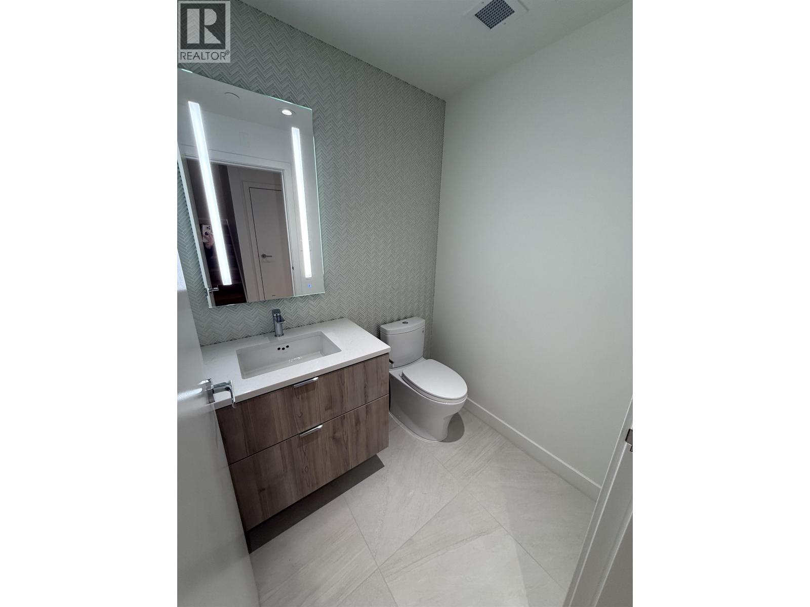 117 755 Harbourside Drive, North Vancouver, British Columbia  V7P 0G1 - Photo 17 - R3082812