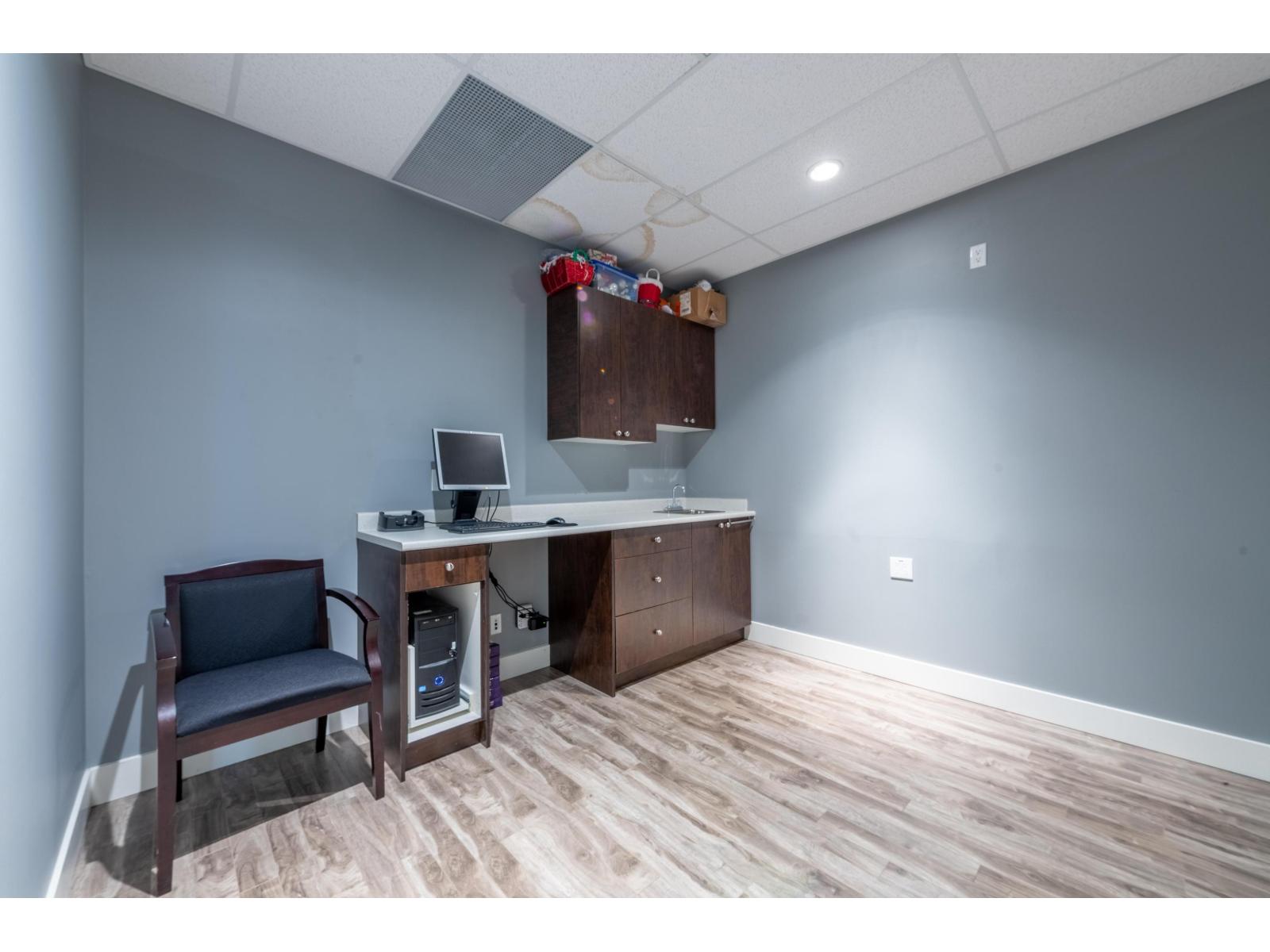 Unknown Address, ,    - Photo 15 - C8075878