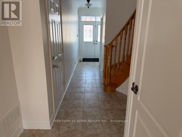 52 Arco Circle, Vaughan, Ontario  L6A 3Z7 - Photo 5 - N12759262