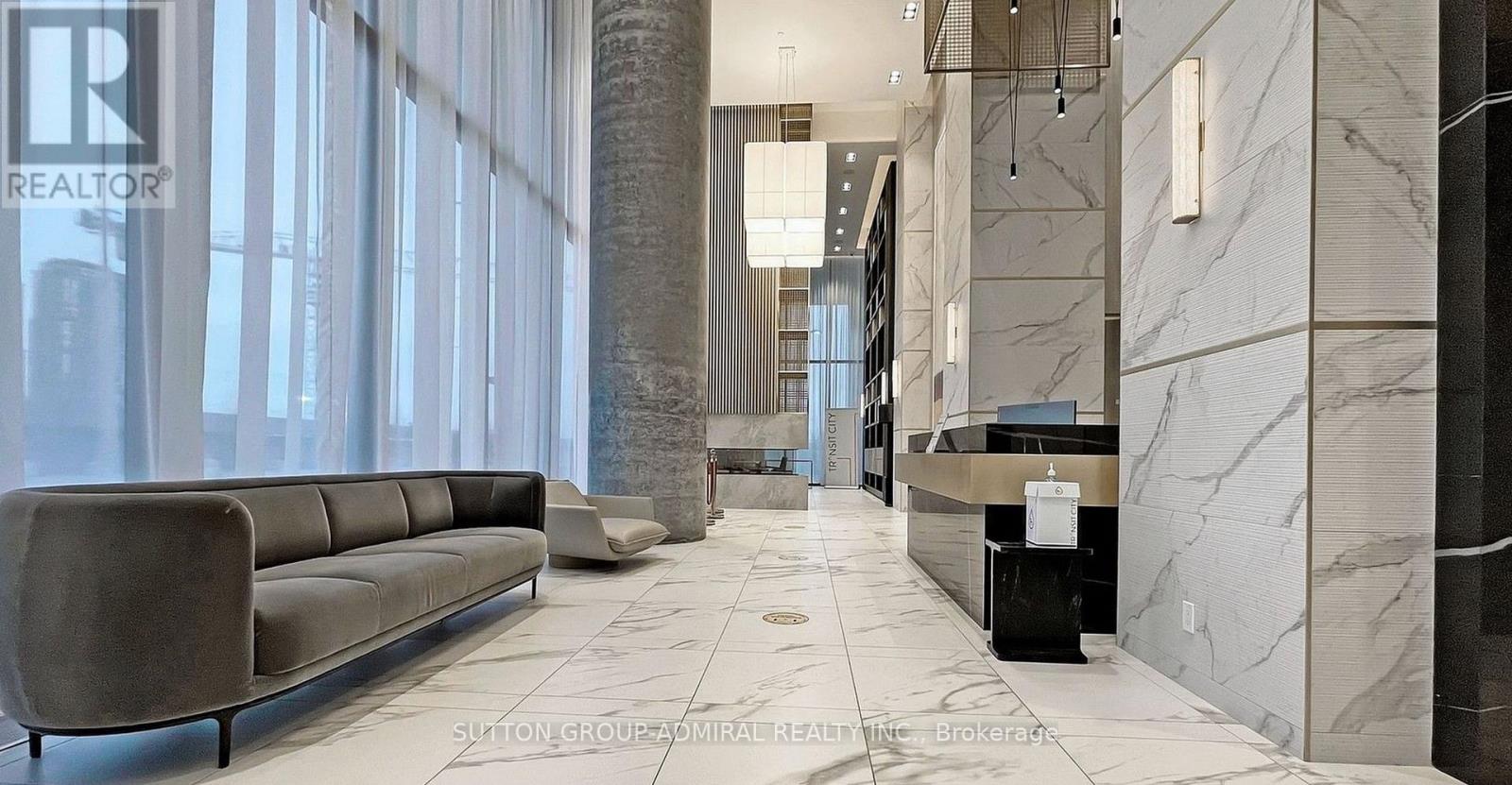 810 - 950 Portage Parkway, Vaughan, Ontario  L4K 0J7 - Photo 2 - N12759298