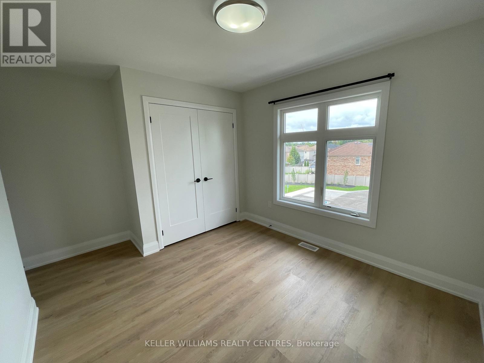 440 Veterans Dr Drive, Barrie (Holly), Ontario  L4N 6A6 - Photo 12 - S12759348