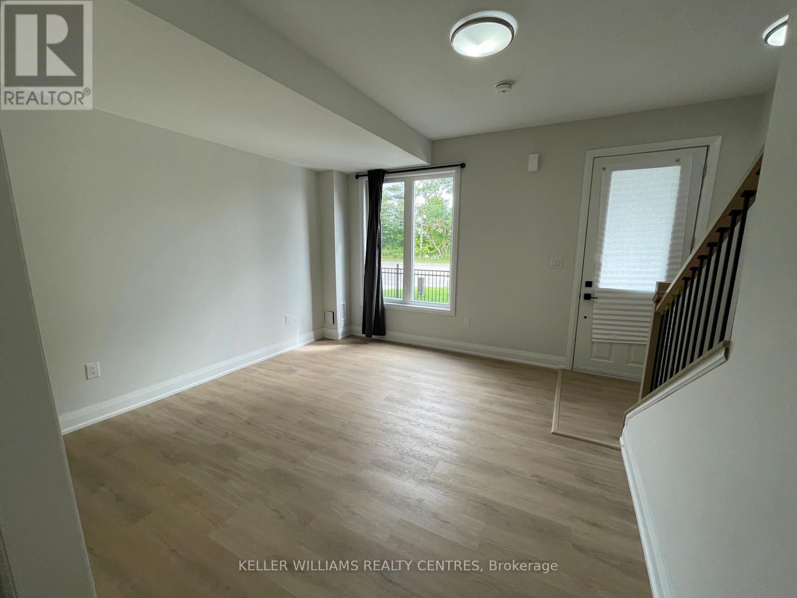 440 Veterans Dr Drive, Barrie (Holly), Ontario  L4N 6A6 - Photo 18 - S12759348