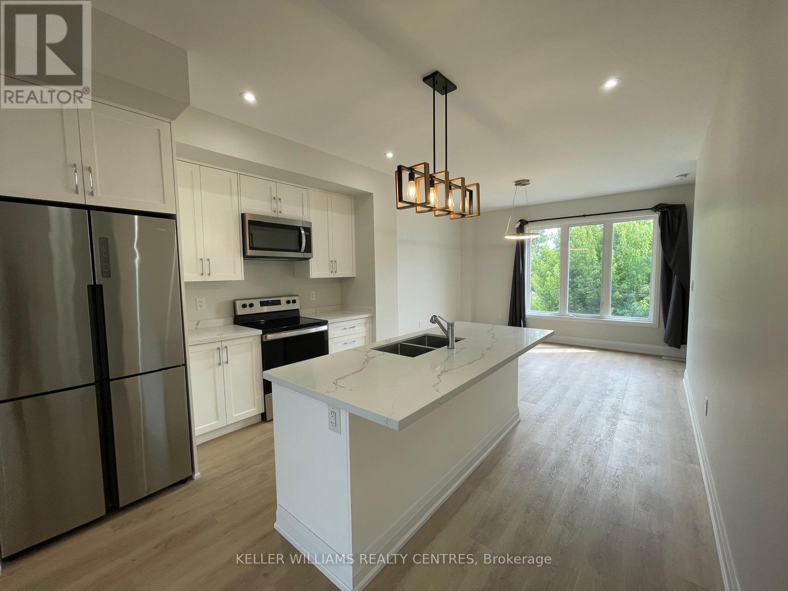 440 Veterans Dr Drive, Barrie (Holly), Ontario  L4N 6A6 - Photo 3 - S12759348