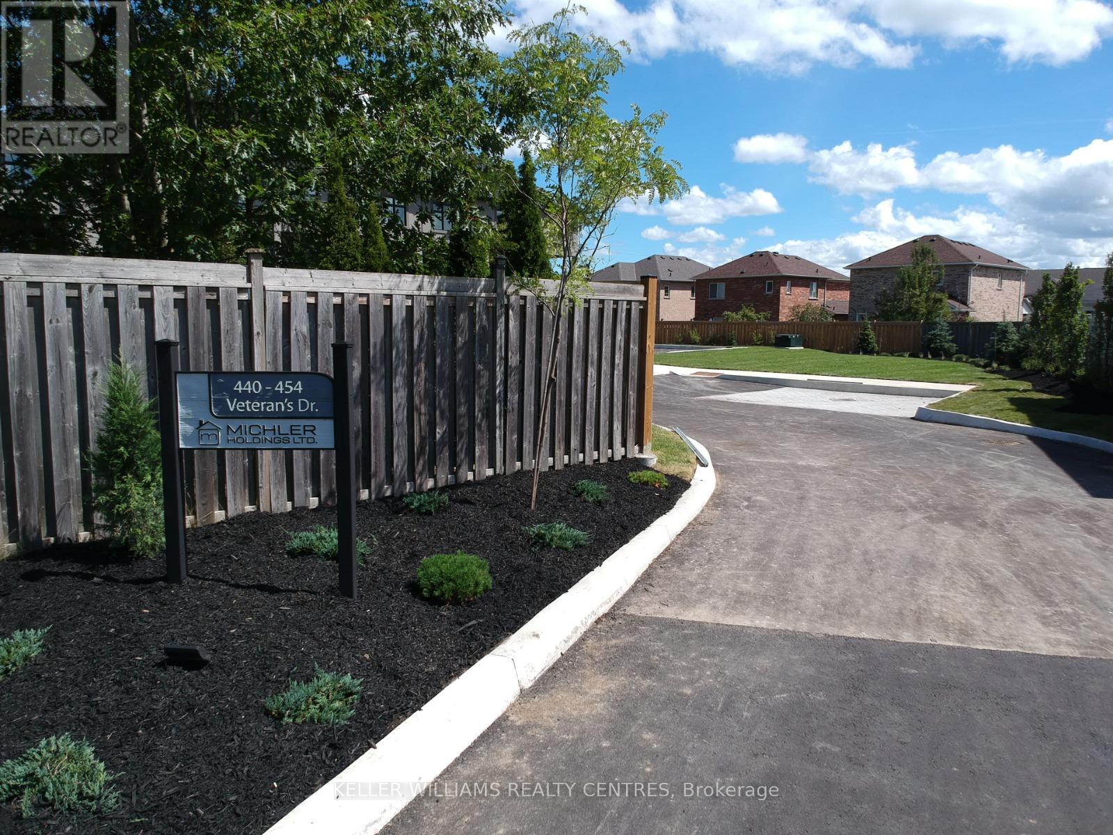 440 Veterans Dr Drive, Barrie (Holly), Ontario  L4N 6A6 - Photo 33 - S12759348