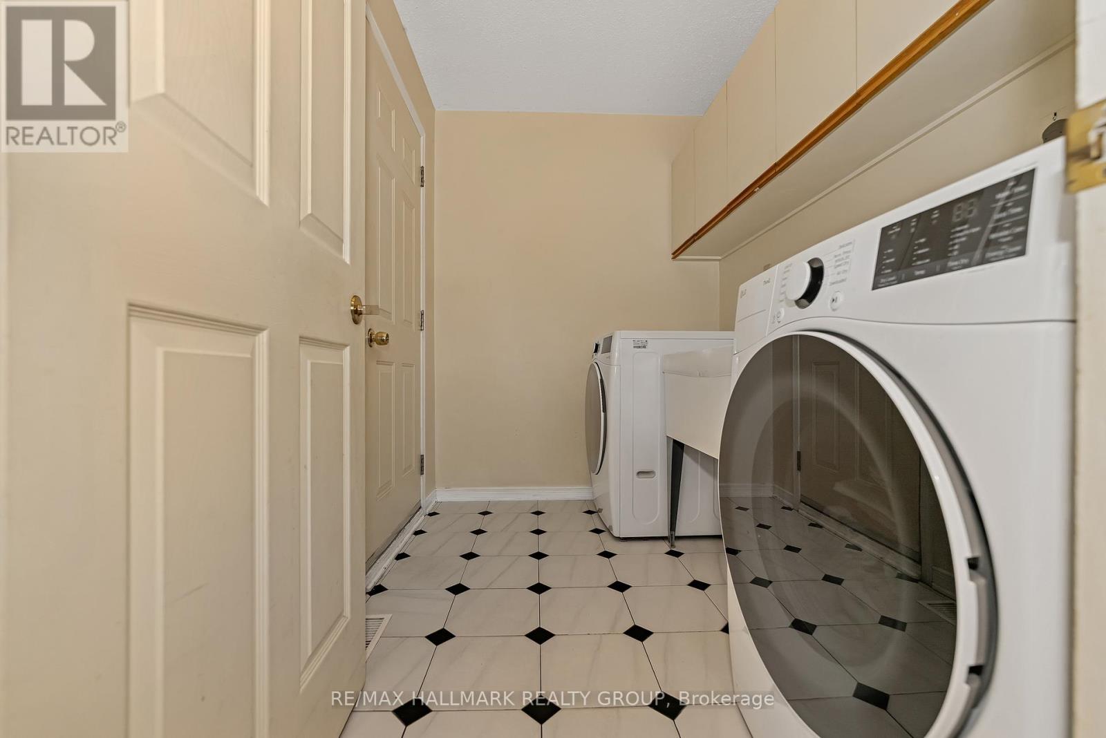 4 Elderwood Trail, Ottawa, Ontario  K2S 1C9 - Photo 14 - X12759386