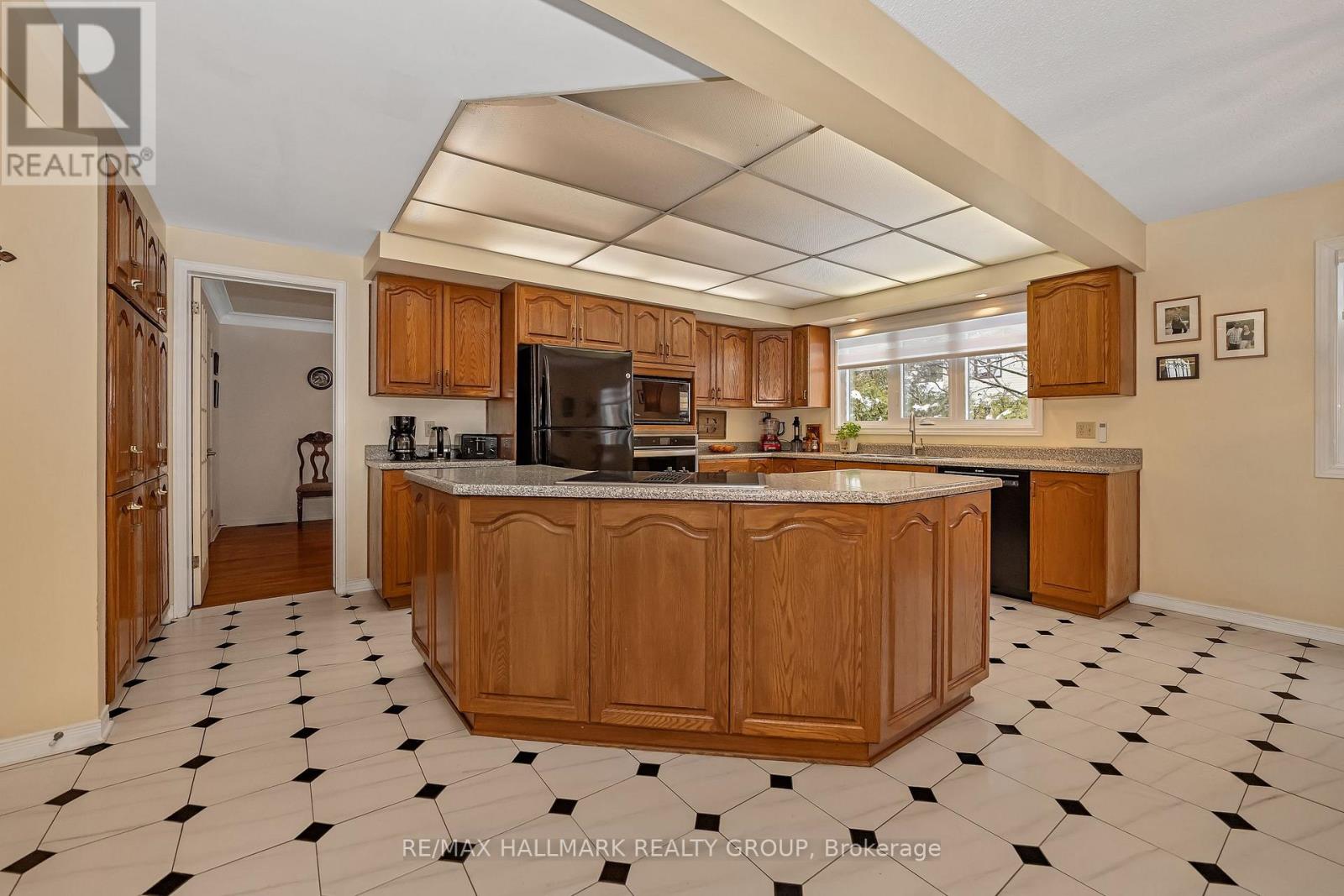 4 Elderwood Trail, Ottawa, Ontario  K2S 1C9 - Photo 16 - X12759386