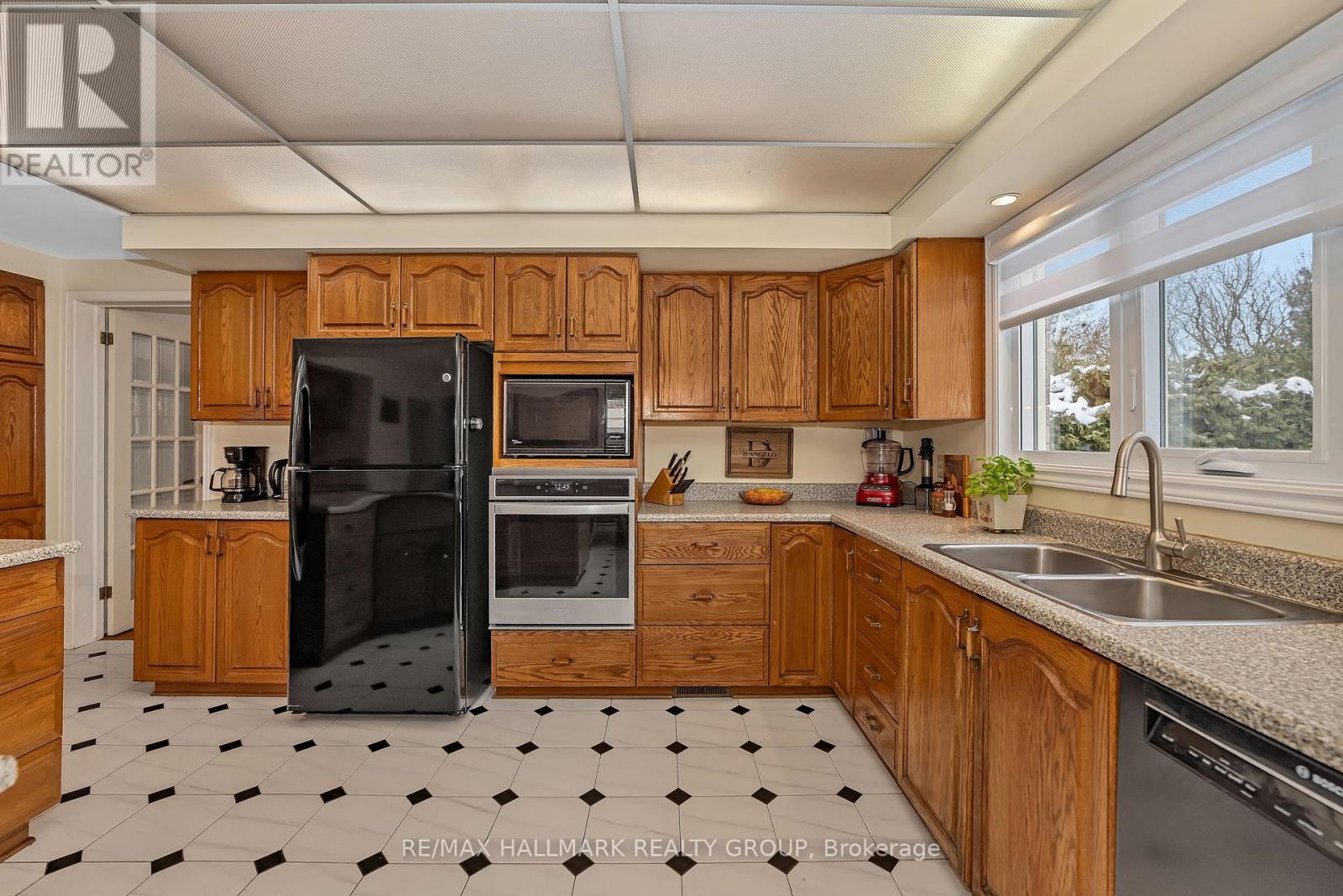 4 Elderwood Trail, Ottawa, Ontario  K2S 1C9 - Photo 17 - X12759386