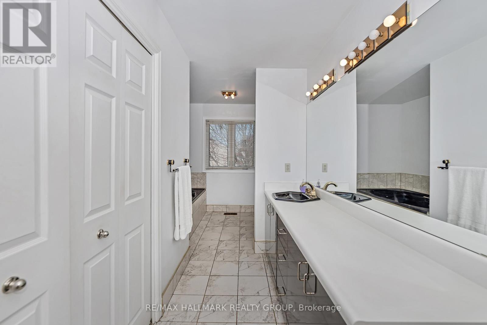 4 Elderwood Trail, Ottawa, Ontario  K2S 1C9 - Photo 34 - X12759386