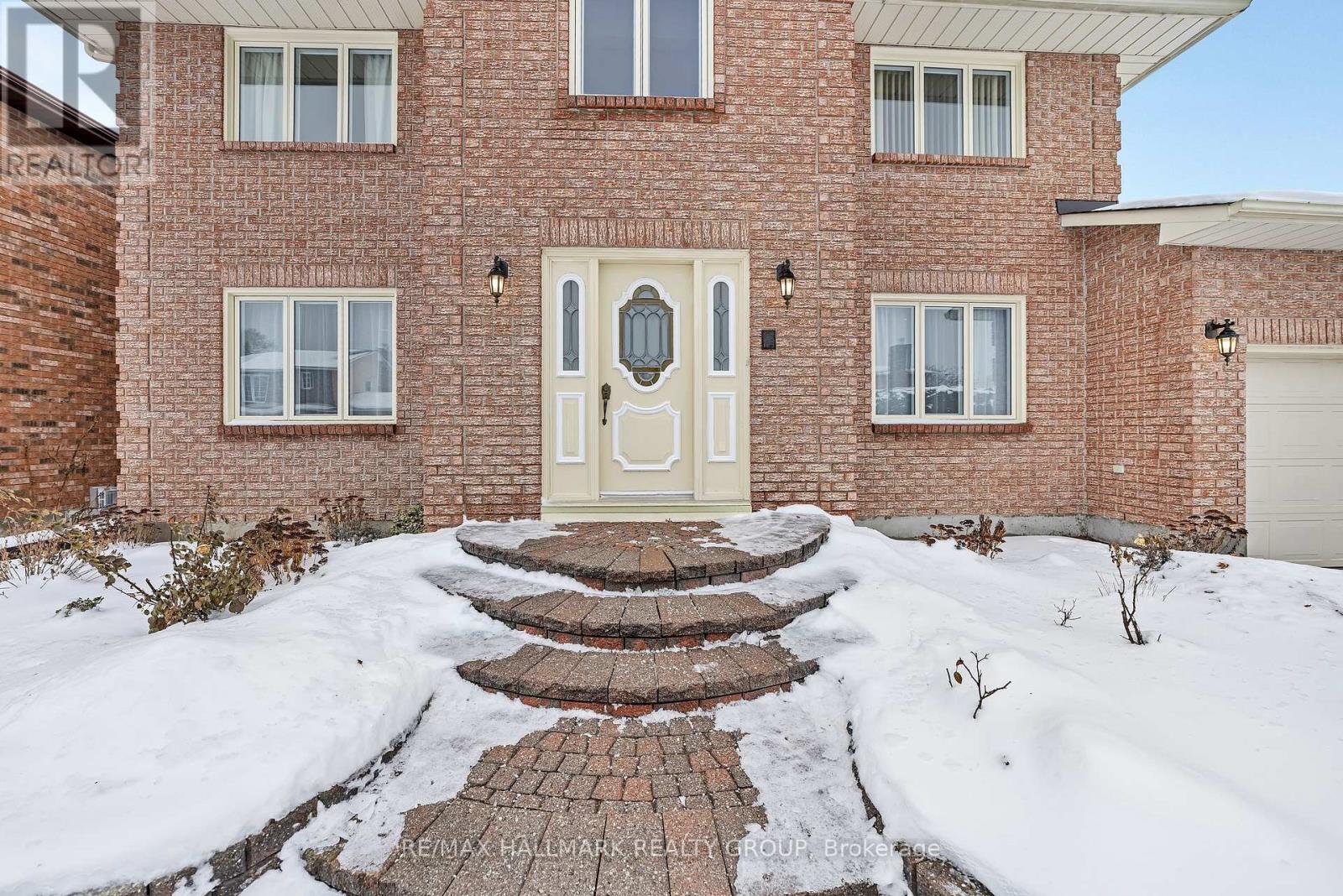 4 Elderwood Trail, Ottawa, Ontario  K2S 1C9 - Photo 5 - X12759386