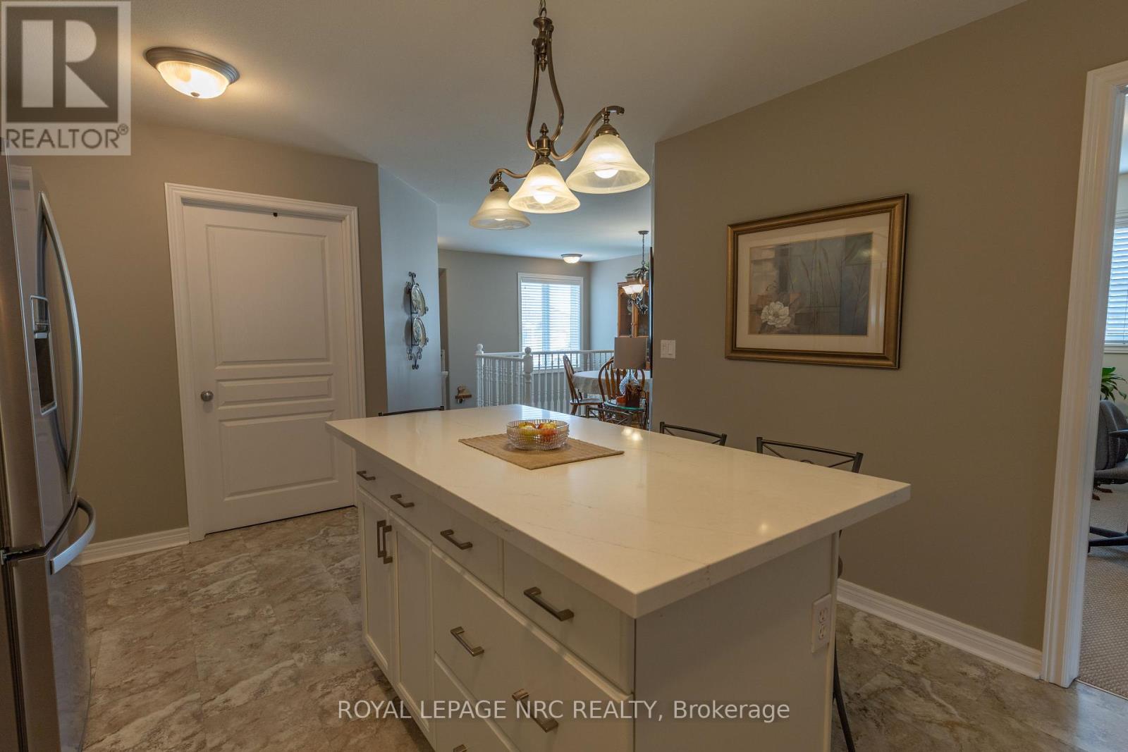 56 Nathalie Court, Welland, Ontario  L3B 6H7 - Photo 5 - X12759376