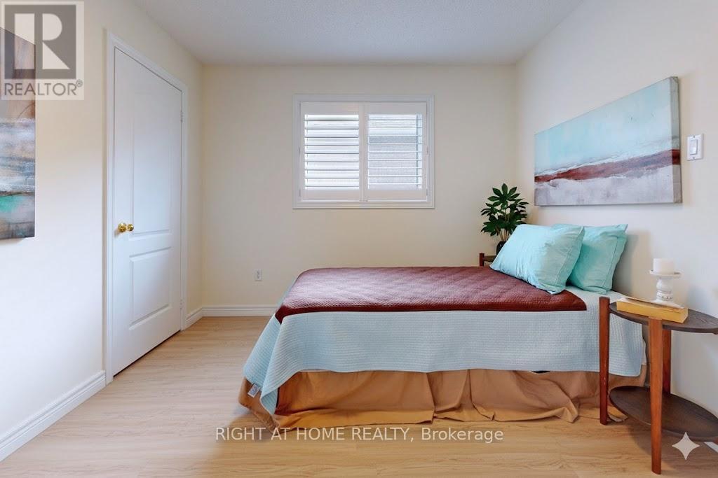 1046 Windbrook Grove, Mississauga, Ontario  L5V 2N7 - Photo 26 - W12759286