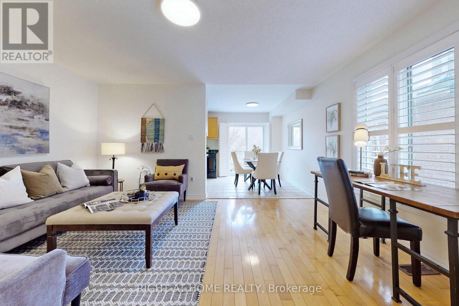 1046 Windbrook Grove, Mississauga, Ontario  L5V 2N7 - Photo 8 - W12759286