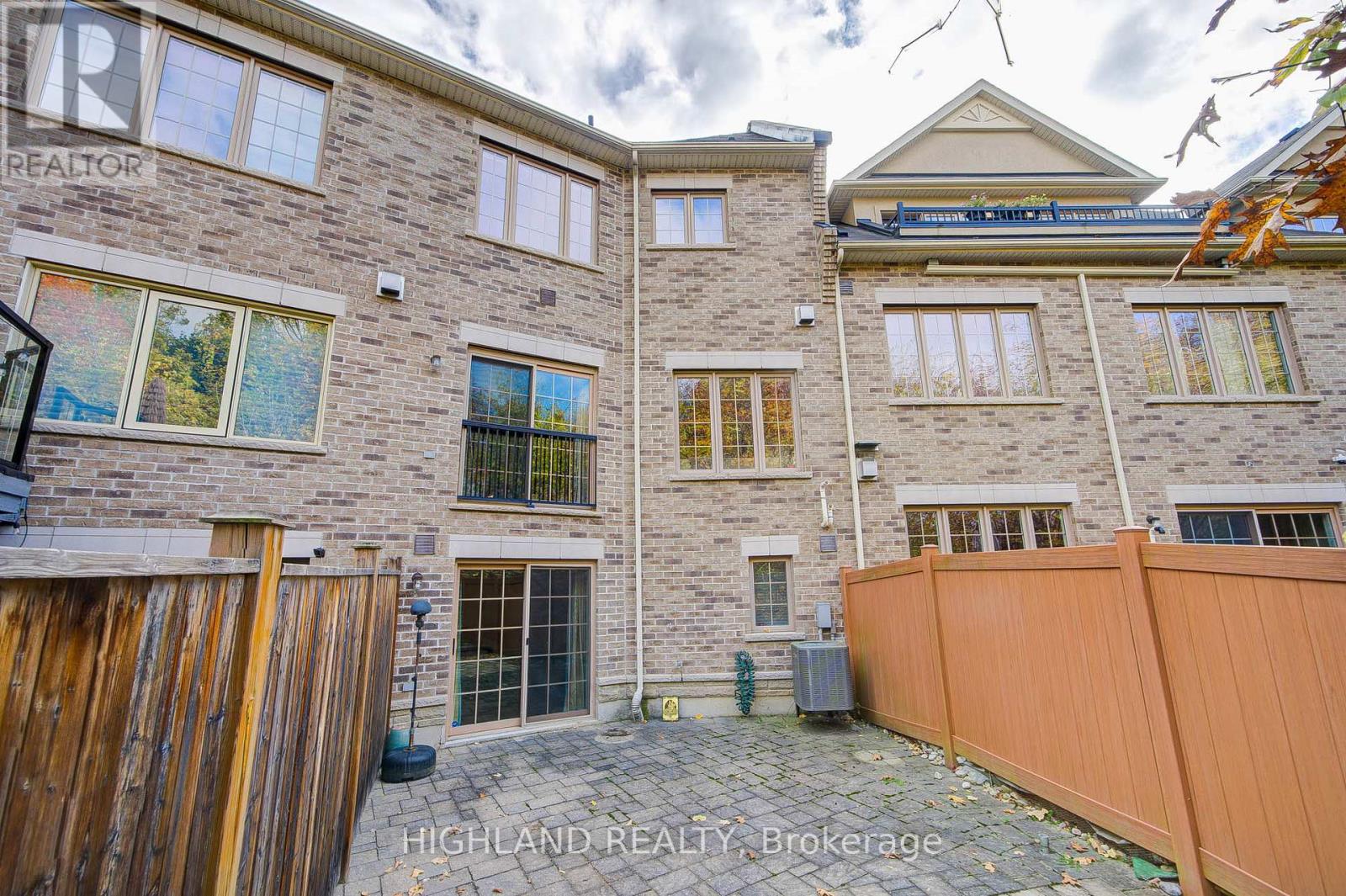 1569 Eglinton Avenue W, Mississauga, Ontario  L5M 7C1 - Photo 10 - W12759316