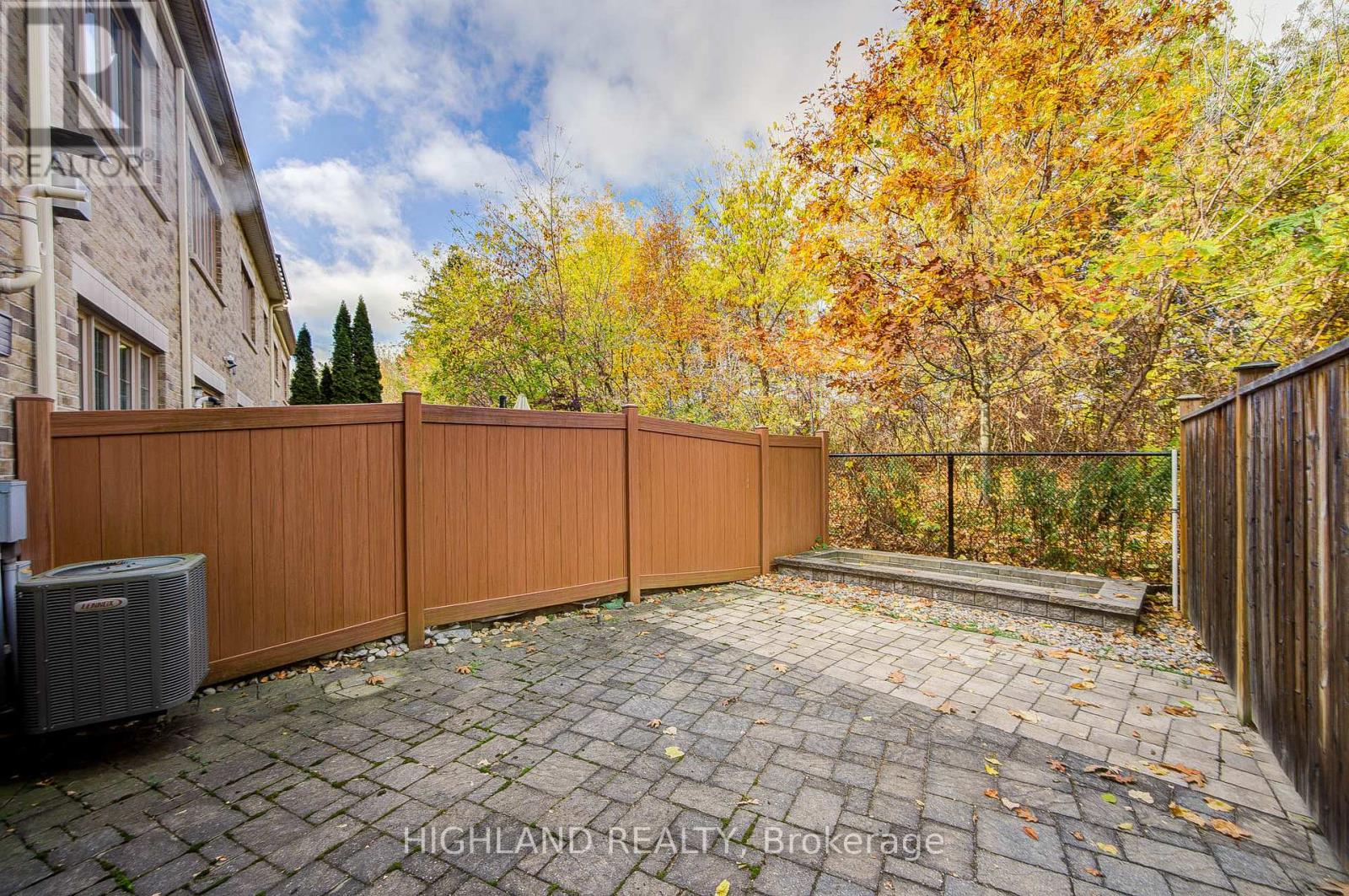 1569 Eglinton Avenue W, Mississauga, Ontario  L5M 7C1 - Photo 8 - W12759316