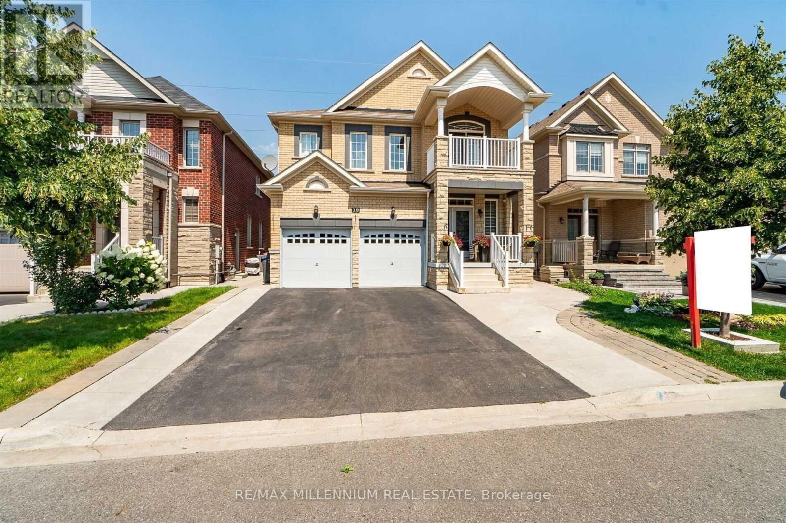 19 DURANGO DRIVE, Brampton, Ontario
