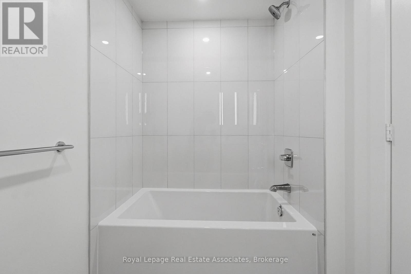 212 - 25 Cordova Avenue, Toronto, Ontario  M9A 0E5 - Photo 17 - W12759332