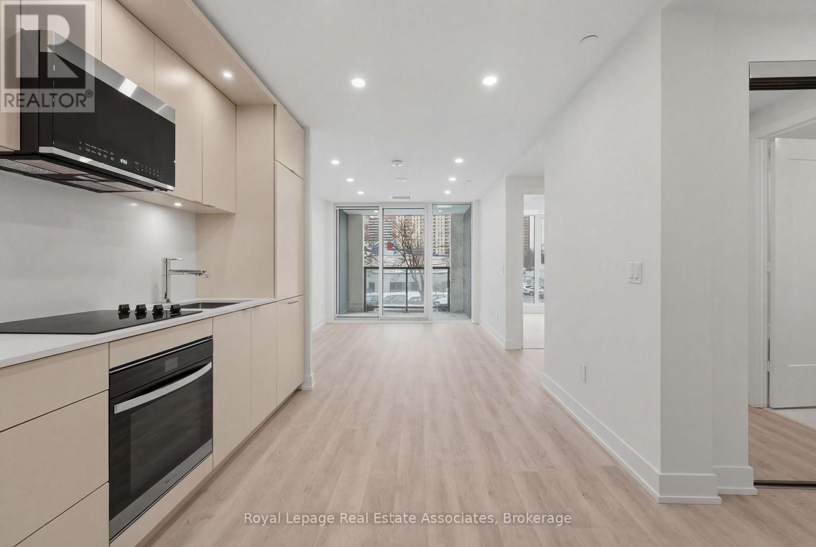 212 - 25 Cordova Avenue, Toronto, Ontario  M9A 0E5 - Photo 2 - W12759332