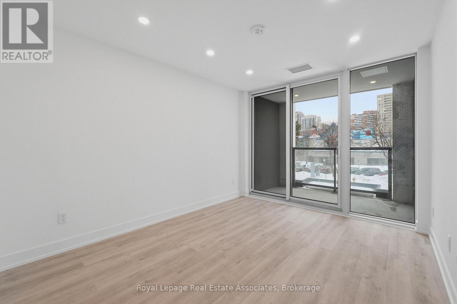 212 - 25 Cordova Avenue, Toronto, Ontario  M9A 0E5 - Photo 5 - W12759332