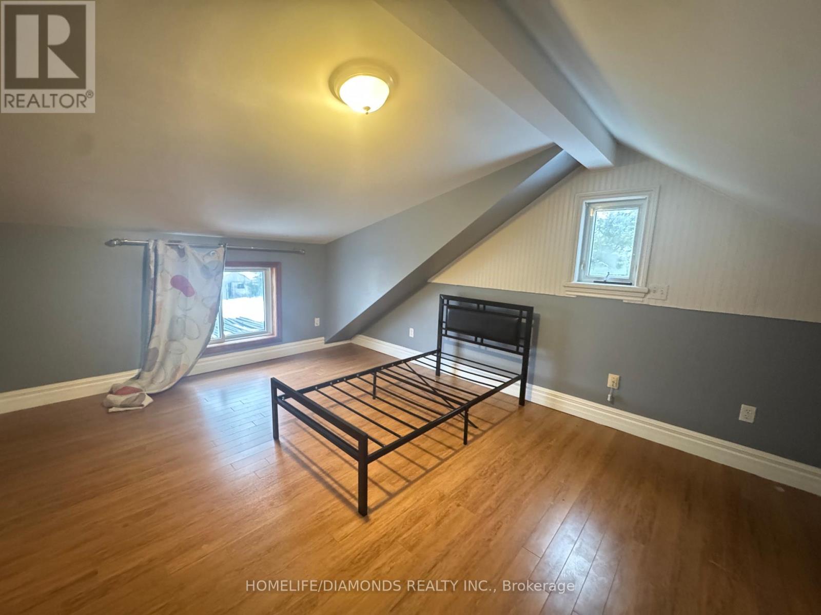 2654 Merrittville Highway, Thorold, Ontario  L0S 1P0 - Photo 11 - X12759268