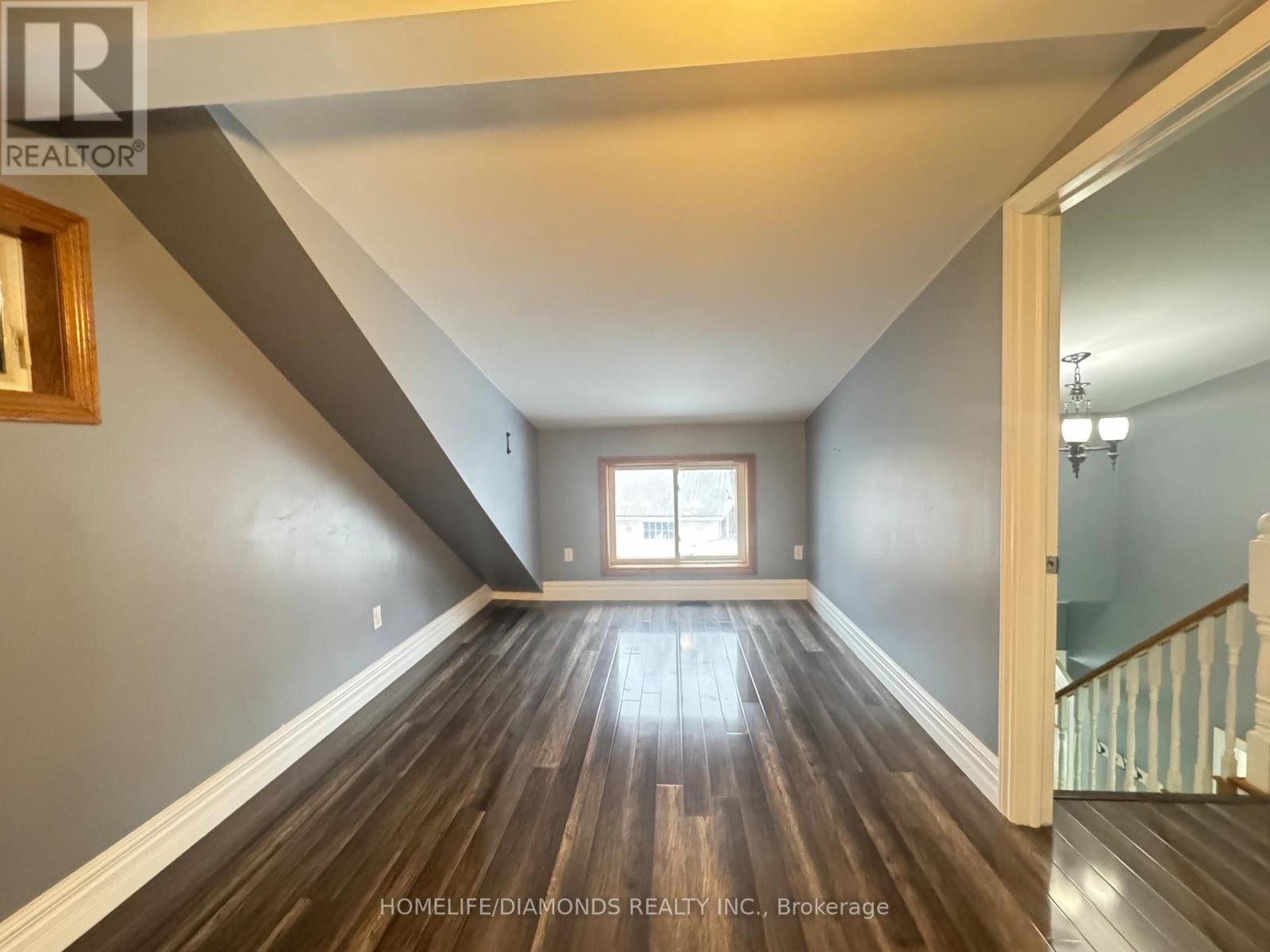 2654 Merrittville Highway, Thorold, Ontario  L0S 1P0 - Photo 12 - X12759268