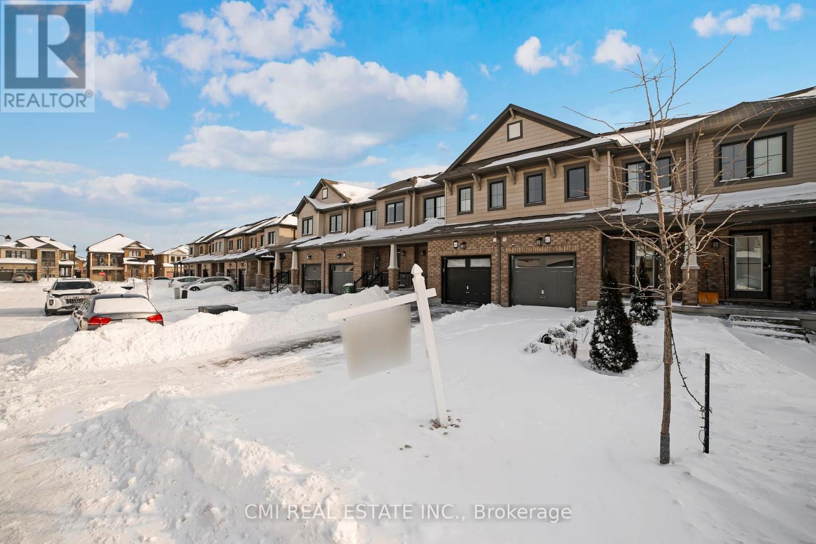 62 Sherway Street, Hamilton, Ontario  L8J 0J3 - Photo 3 - X12759308