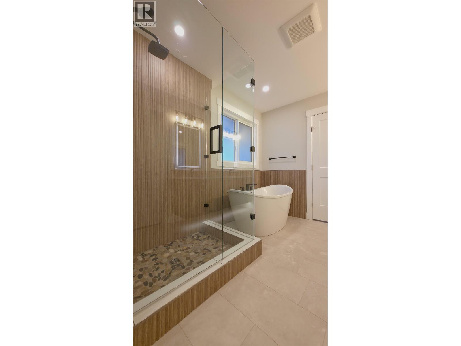 4132-4136 Munro Way, Prince George, British Columbia  V2N 0K1 - Photo 16 - R3086661