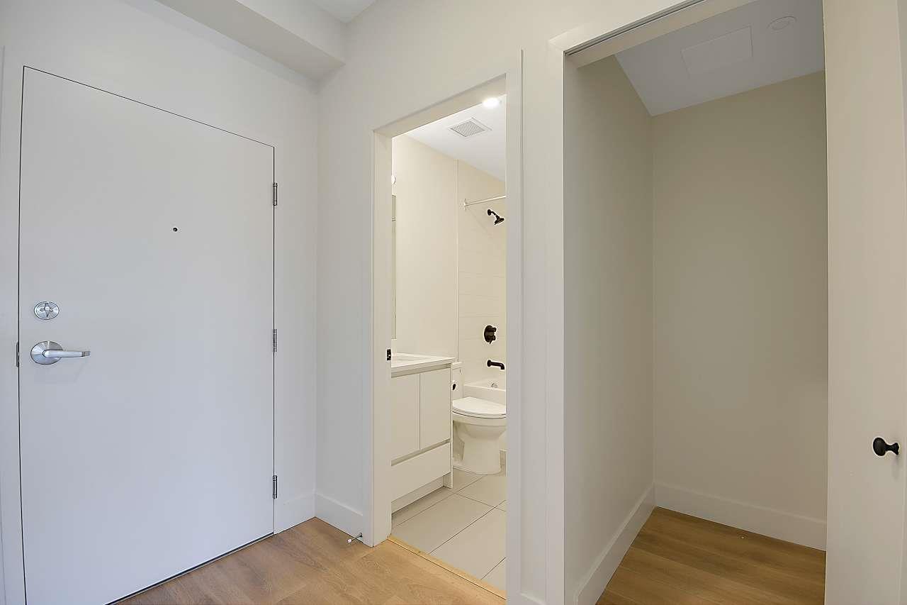 411 8496 120 Street, Surrey, British Columbia  V3W 3N5 - Photo 5 - R3085185