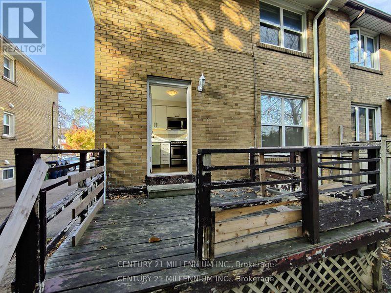 Main - 59 Garthdale Court, Toronto, Ontario  M3H 5P7 - Photo 11 - C12759380