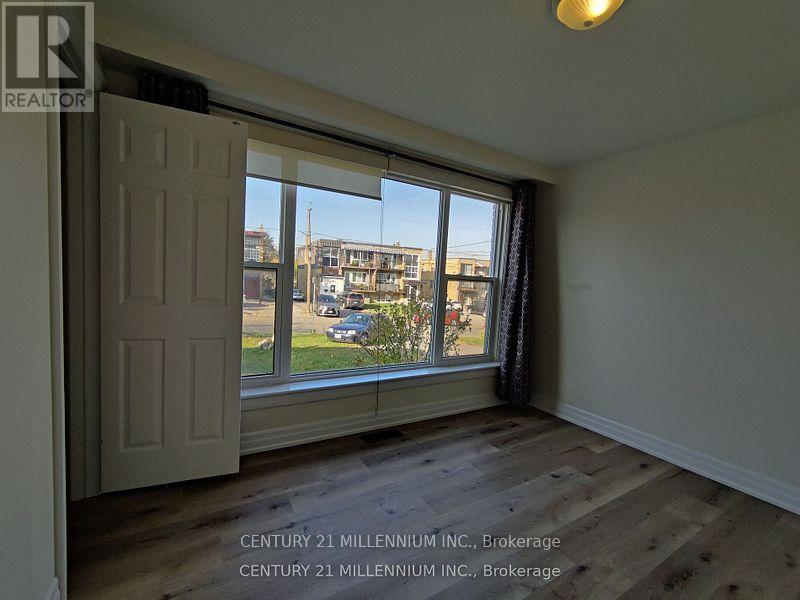 Main - 59 Garthdale Court, Toronto, Ontario  M3H 5P7 - Photo 6 - C12759380