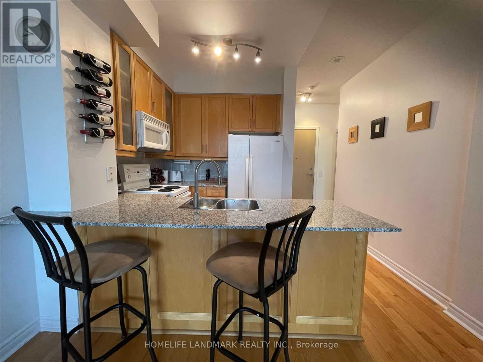 60 Byng Avenue, Toronto, Ontario  M2N 7K3 - Photo 10 - C12759382